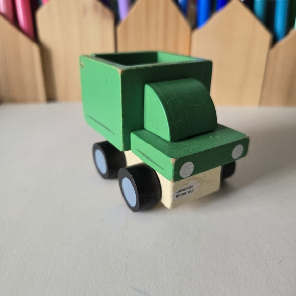 Wooden Devrian Global Industries Recycle Truck Garbage Toy Green Tilts 3in City - Picture 11 of 15